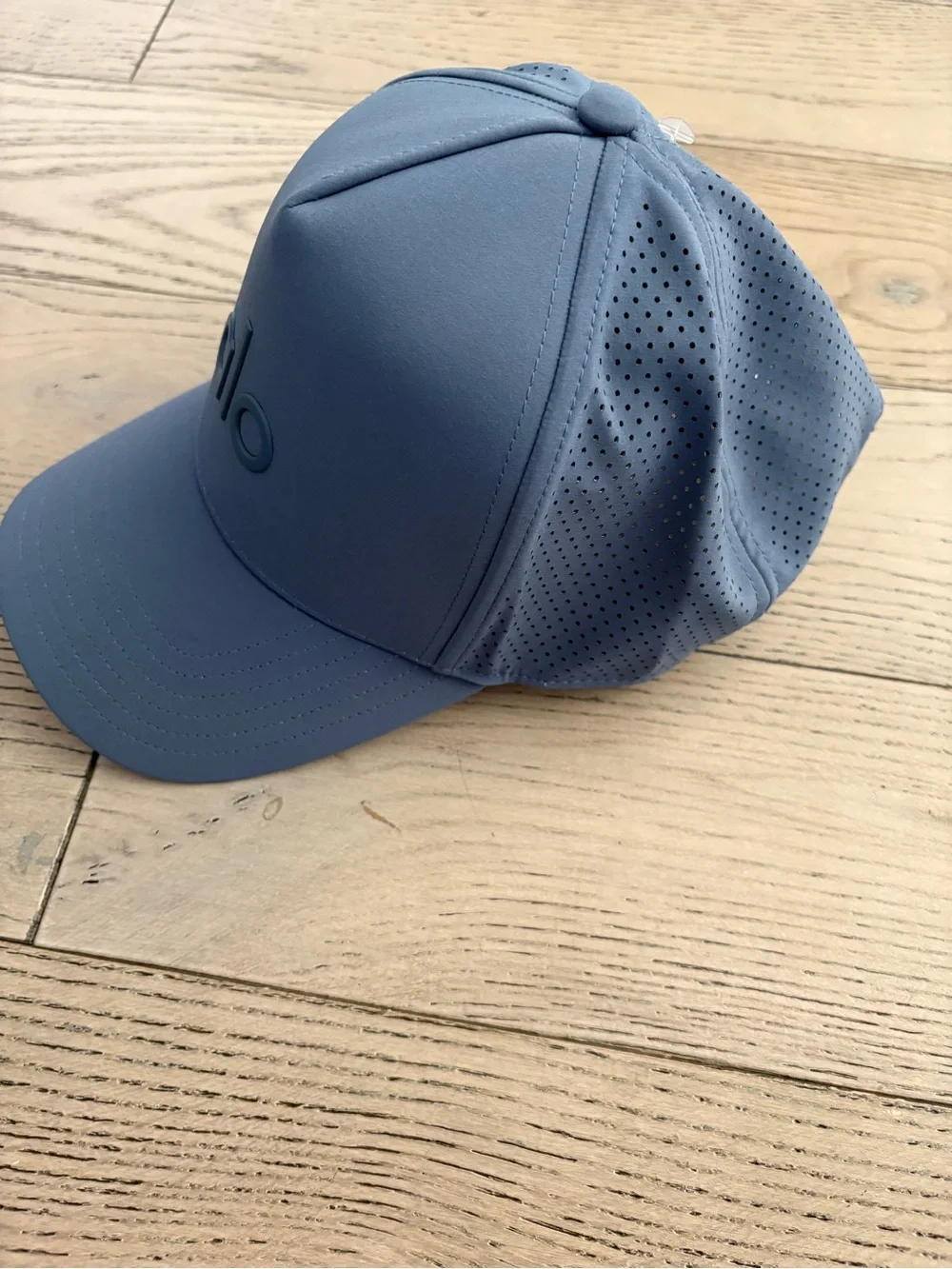 ALO Yoga NWT District trucker hat. Bluestone color.
